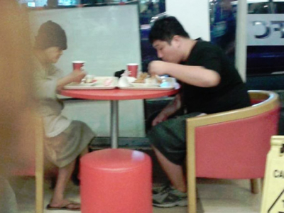 Korean guy pays homeless meal
